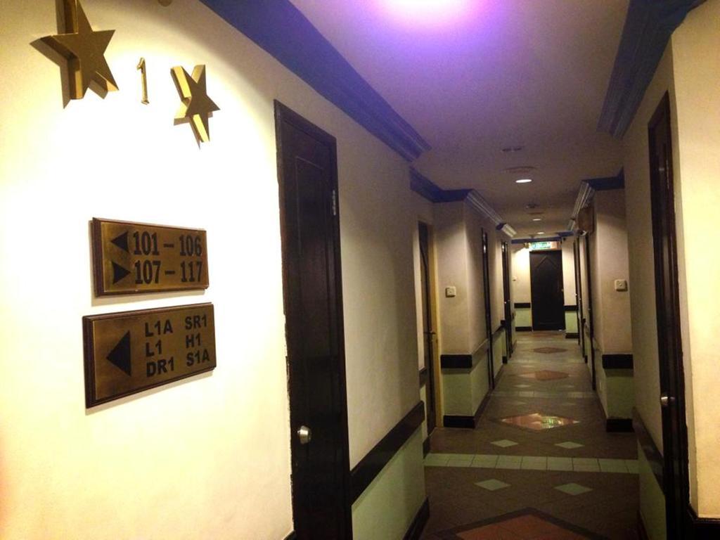 Hotel Deleeton Kota Kinabalu Buitenkant foto