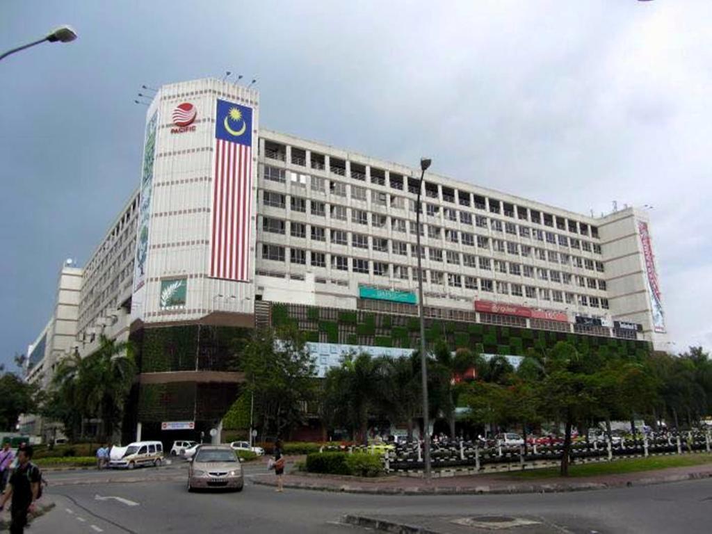 Hotel Deleeton Kota Kinabalu Buitenkant foto
